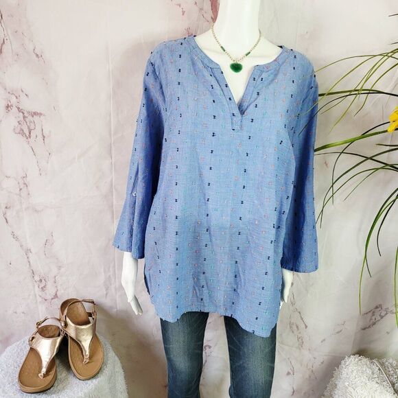 Chicos size 3 or XL embroidered top - Picture 3 of 9